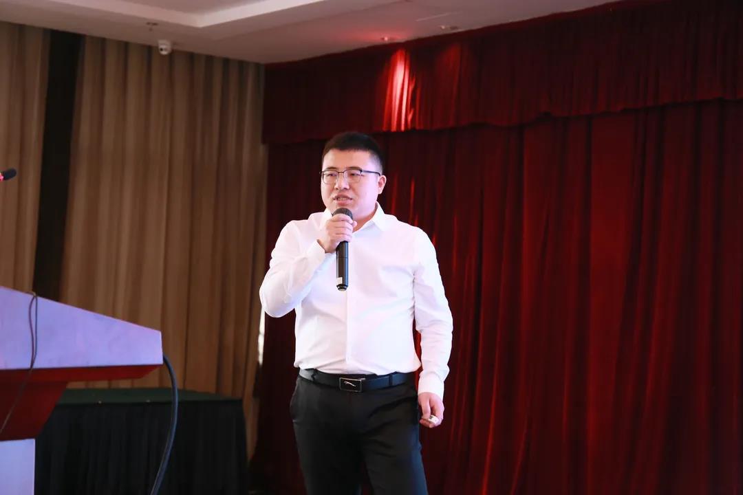 加氣協(xié)會(huì )主辦、東岳機械承辦的第五屆加氣混凝土行業(yè)總工程師論壇暨2021綠色低碳論壇圓滿(mǎn)召開(kāi)